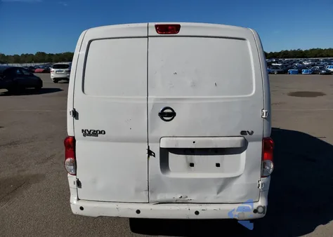 2021 Nissan Nv200 2.5S z USA, uszkodzony, nr VIN 3N6CM0KN5MK691502